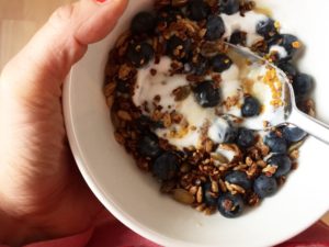 3 vegane Snacks, die gut tun und lecker sind