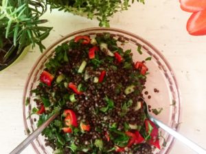 Frischer Linsensalat – eiweißreich und super gesund