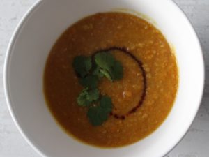 Vegane Möhrensuppe mit extra Proteinpower – jummy!